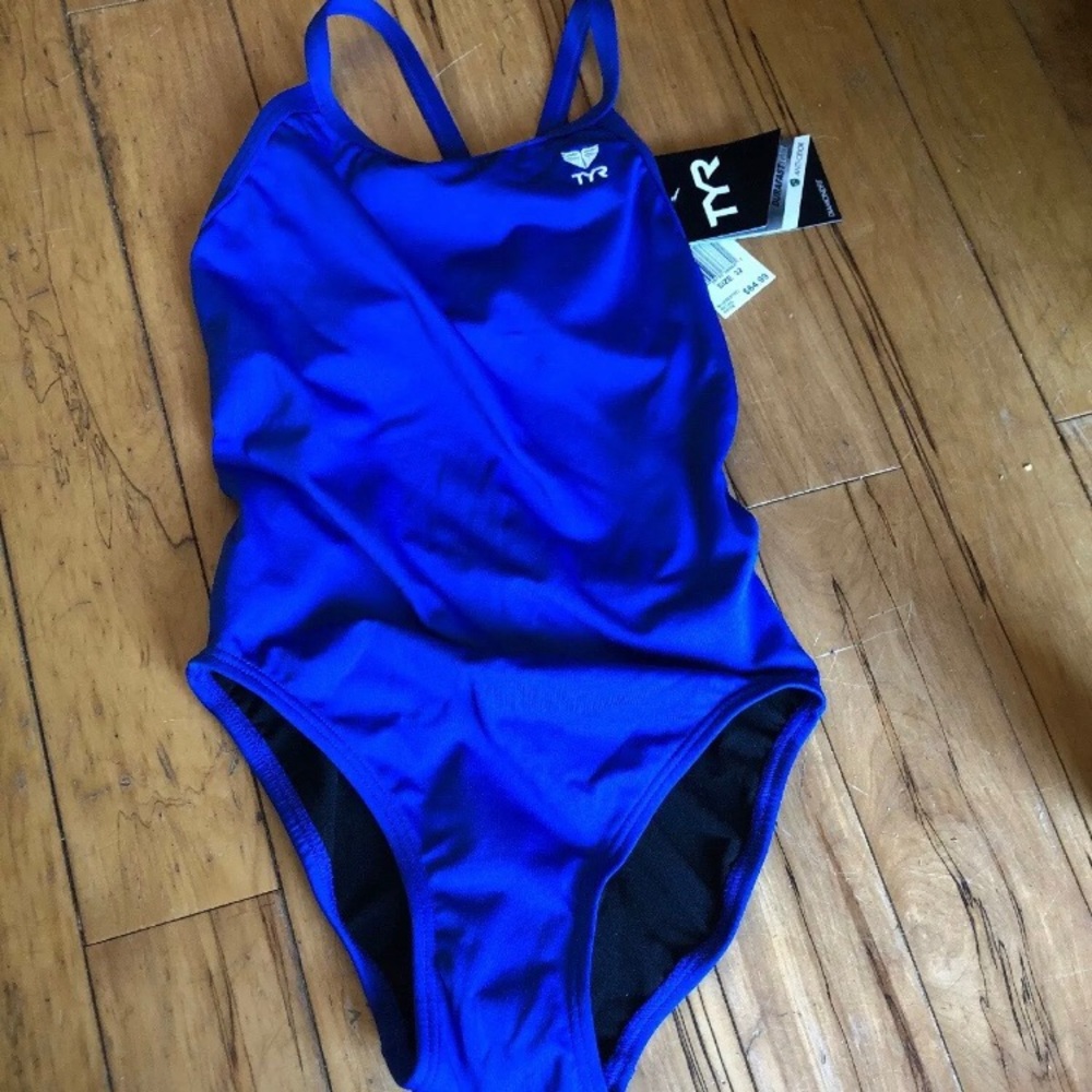 TYR bathingsuit size 32 / S / 4-6